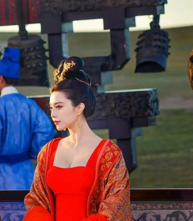 马苏在最新一期《国家宝藏》扮杨贵妃惊艳四座,哪些女明星扮过杨贵妃?