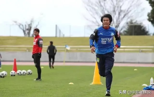 首位现役球员获得S级教练证书+日本足球世界杯首球，你知道这位日本牛人是谁吗？