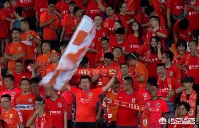 中超第17轮,小克鲁伊夫首秀,鲁能2-0重庆继续紧追国安,如何评价这场比赛?