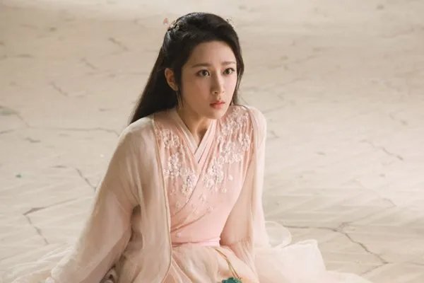 杨紫与欢瑞世纪合约到期不续约,今后将何去何从?