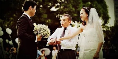 新娘家长婚礼致辞怎么说 婚宴上女方父亲讲话稿
