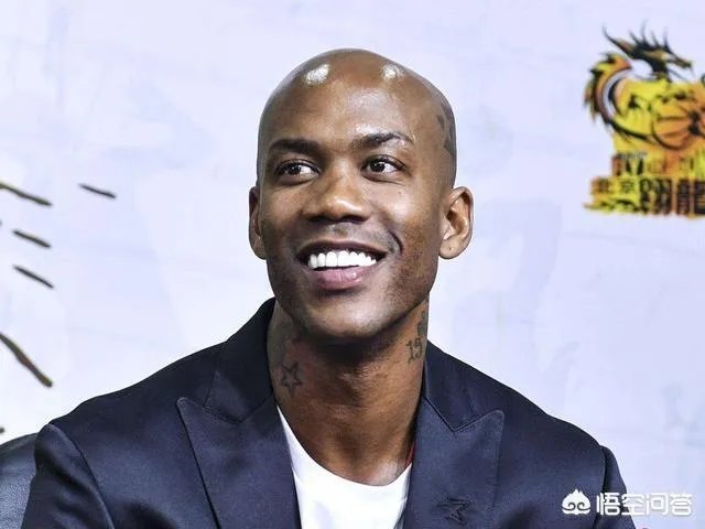 马布里当教练后,首钢的球员谁会第一个投奔到北控?