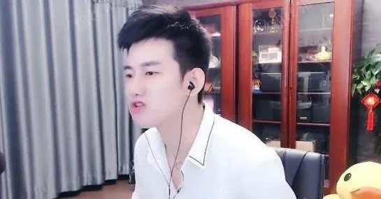 阿哲知遇之恩