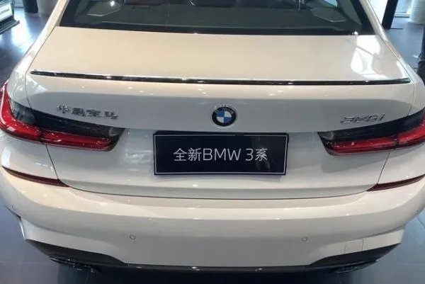 2021款宝马3系实车到店!最高优惠4.52万元