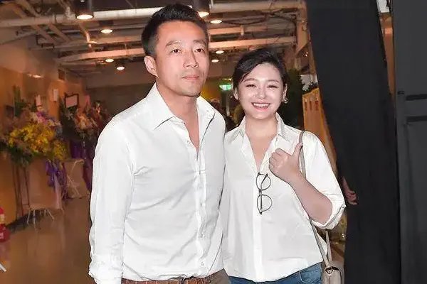 大S闪婚后,你如何看待汪小菲首次发声回应?
