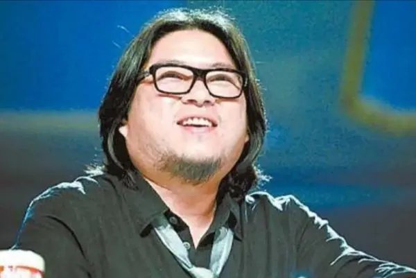陆川晒出高晓松的近照,称其暴瘦到单薄,高晓松是如何瘦下来的?