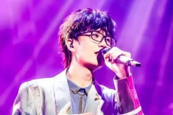 网络十大经典歌曲排行榜:《有何不可》上榜,90后专属回忆