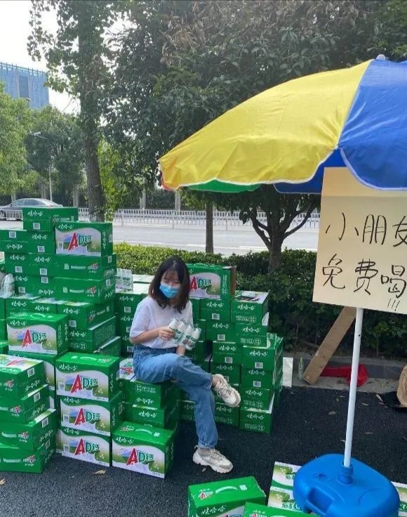湖南女大学生中奖1.4万个鸡蛋,她是咋支配这些鸡蛋的?