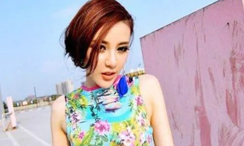 菱形脸适合什么发型?求推荐。