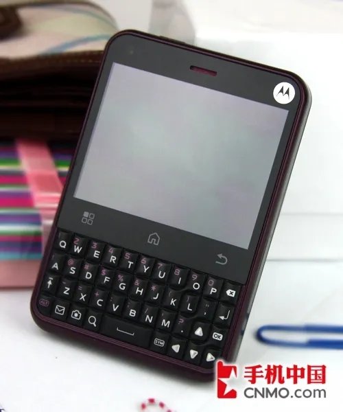 全键盘Android精灵 摩托罗拉ME502评测