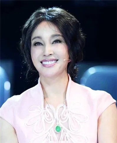 演员刘晓庆近况如何 盘点其奋斗历程