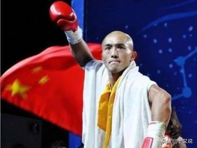假如拳王泰森和武僧一龙拳击比赛，武僧一龙能支撑几个回合？