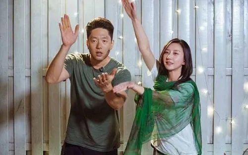 凌潇肃和唐一菲结婚后,一家人现况如何?