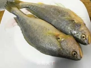 红烧黄花鱼