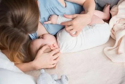 如何喂养婴幼儿 喂养婴幼儿的正确步骤介绍