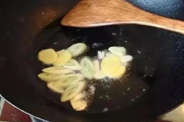清汤火锅底料有怎样的做法?