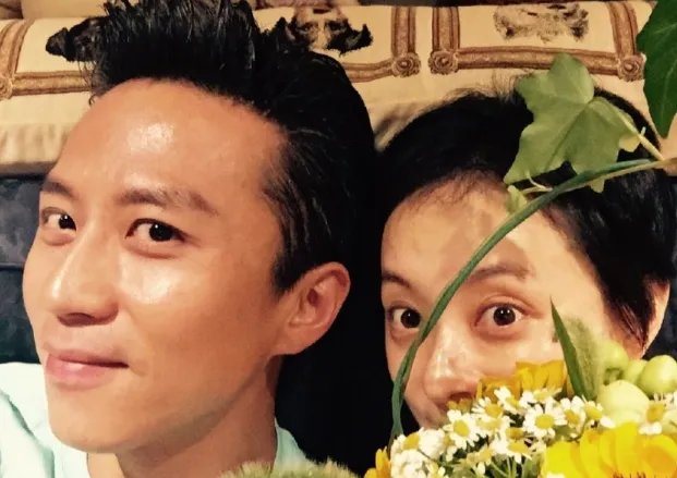 庆生照中邓超和孙俪宛如两代人,邓超只比孙俪大三岁为何会这么苍老?