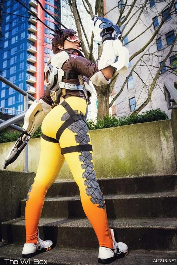 大屁股谁人不爱？《守望先锋》超神级Cosplay图赏