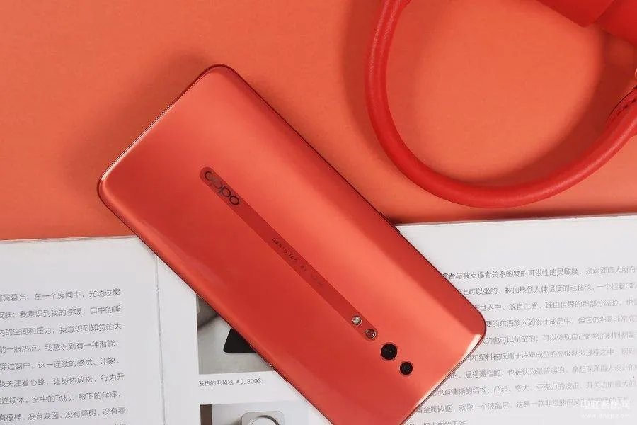 oppo 新机reno z参数多少钱(OPPO Reno Z测评)