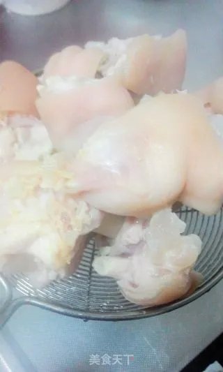 黄豆炖猪蹄