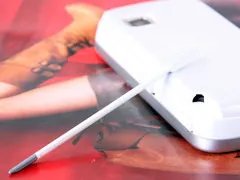 最高人气触控机 诺基亚5230坚挺难破千