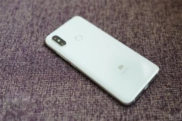 小米8se和小米8哪个好?有哪些区别?