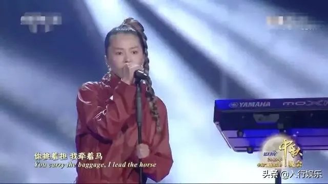 谭维维改编的摇滚《敢问路在何方》,为何大家反响如此强烈?