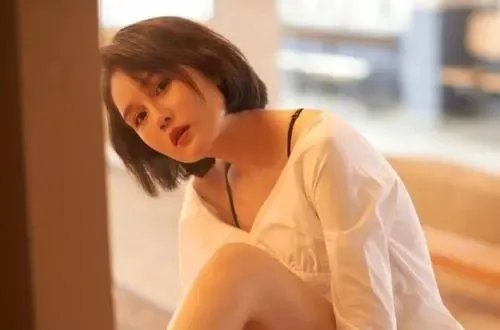 赵本山女儿直播征婚,房车全有彩礼倒贴,但为何却无人“应聘”?