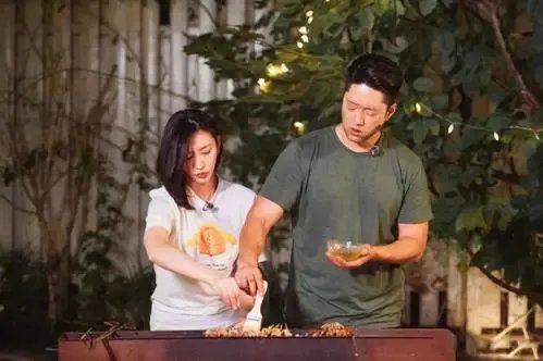 凌潇肃和唐一菲结婚后,一家人现况如何?
