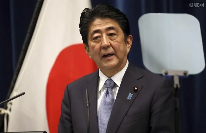 现在安倍晋三有多少钱 中枪死前说的一句话是什么