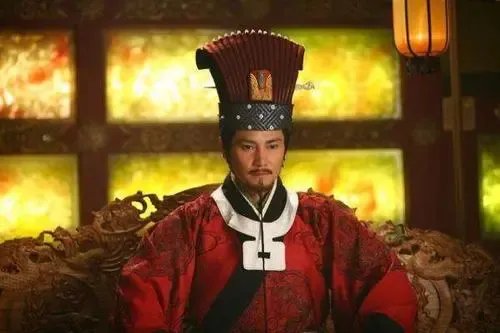赵云之死,诸葛亮只是泪流满面,为何张苞之死,他却吐血晕倒?