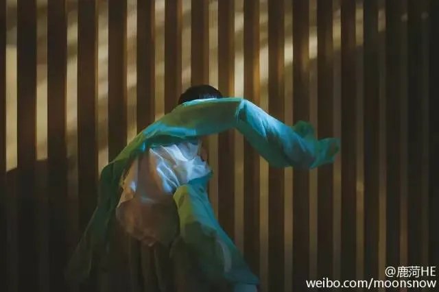 小心,画中有妖气!