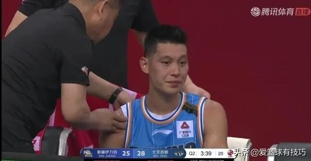 首钢和新疆队比赛中,得分状态最好的林书豪在末节坐冷板凳,这是怎么回事?