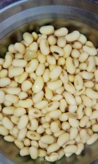 黄豆炖猪蹄