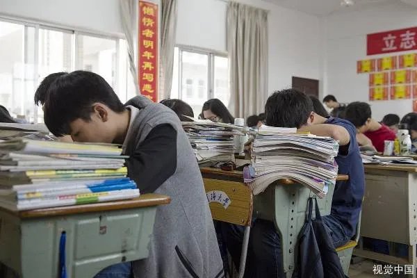 你认为2020年高考数学会比2019年高考数学难吗