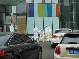 石景山万达女子道歉，为何疫情期间还要如此“作”？