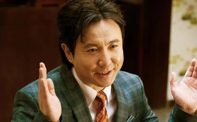 徐峥《囧妈》首曝预告片,沈腾惊喜客串,哪些细节坐实了袁泉身份?