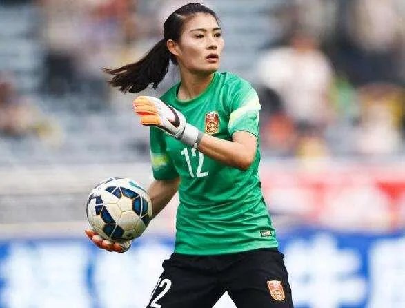 如何评价中国女足门将王飞加盟拜仁女队？