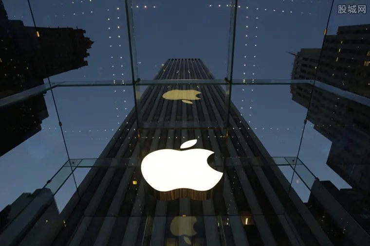 新iPhone开卖遇冷 最贵版iPhone热卖