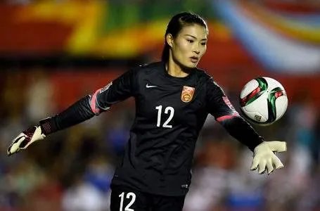 如何评价中国女足门将王飞加盟拜仁女队？