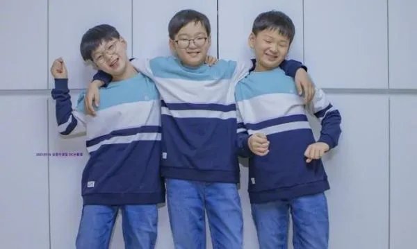 宋家三胞胎9岁生日合照曝光,你还记得他们小时候的模样吗?
