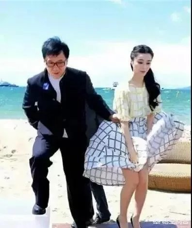 明星们的尴尬瞬间都有哪些?