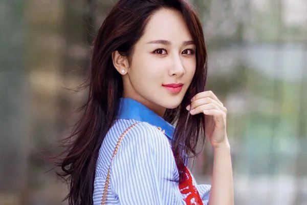 杨紫与欢瑞世纪合约到期不续约,今后将何去何从?