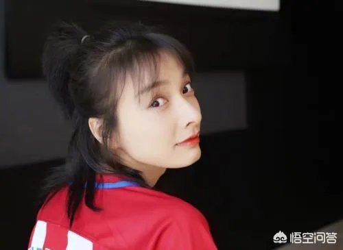法语活动月宣传大使吴昕,是怎样逆袭成功的?