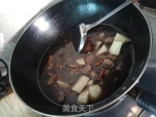美味吮指排骨
