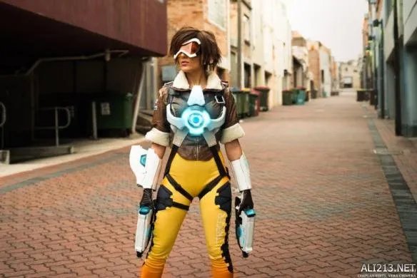 大屁股谁人不爱？《守望先锋》超神级Cosplay图赏
