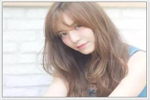菱形脸适合什么发型?求推荐。