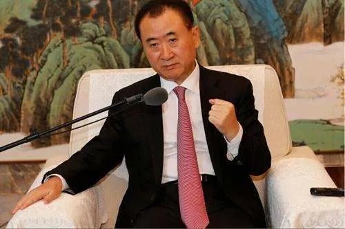 王思聪30岁生日轰趴将至,王思聪除了有钱,还有别的吗?
