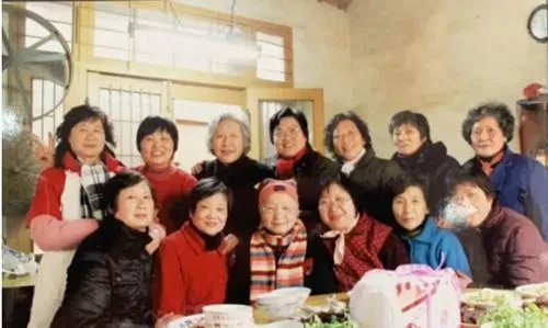 老人抱团养老15年后捐楼,他们为何要捐楼?