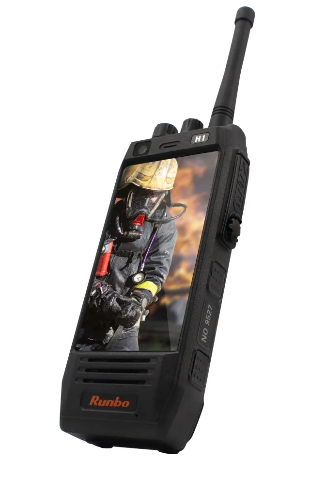 三防手机Runbo H1上市:4G全网通+安卓5.1